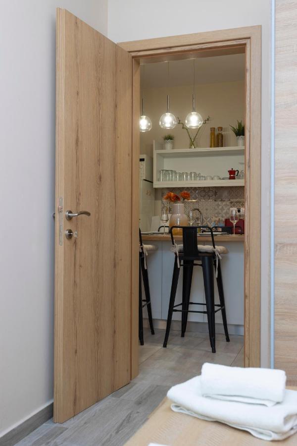 3C'S Apartment Thess :Central, Cosy & Convenient Thessaloníki Exteriör bild